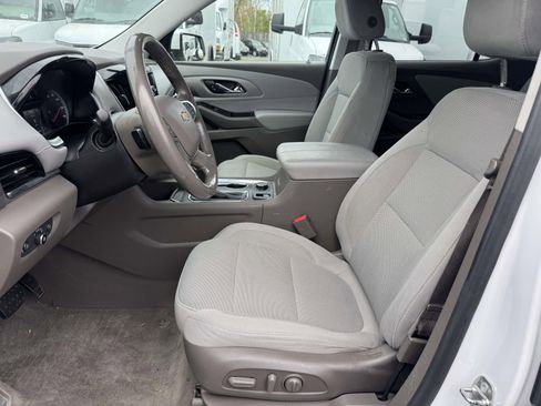 Used 2018 Chevrolet Traverse LT w/ LPO, Floor Liner Package image 23