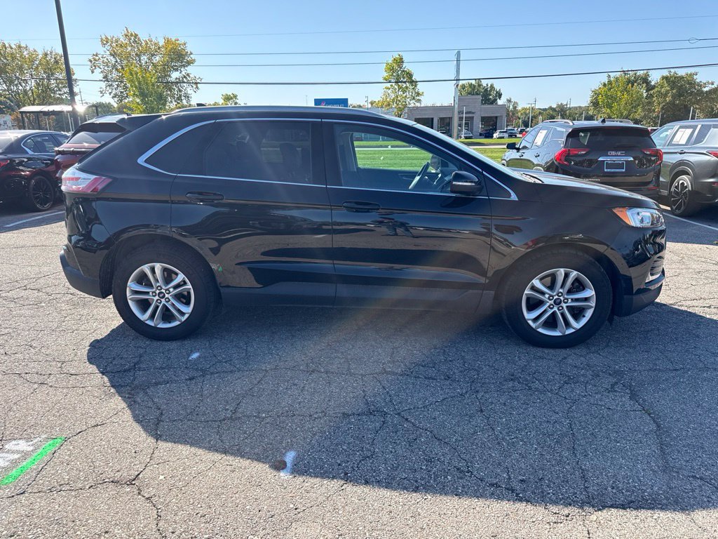 Used 2020 Ford Edge SEL w/ Cold Weather Package AWD/4WD image 4