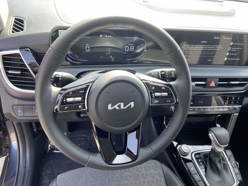 New 2026 Kia Seltos S AWD/4WD image 13