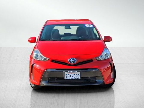 Used 2015 Toyota Prius V Three image 2