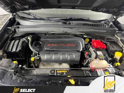 Used 2020 Jeep Renegade Sport w/ UConnect 7.0 Group AWD/4WD image 4