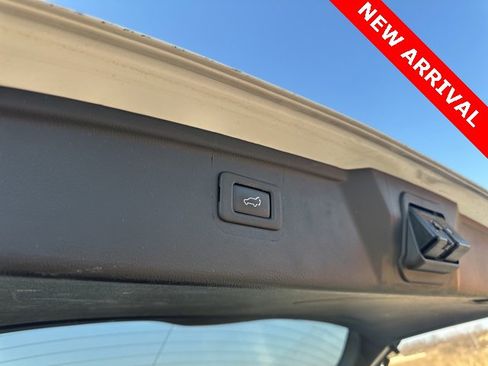 Used 2017 Subaru Outback 3.6R Touring w/ Popular Package #5A image 20