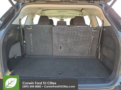 Used 2024 Toyota Highlander LE image 35