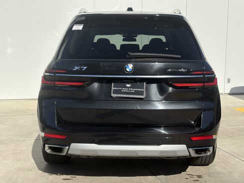Used 2025 BMW X7 xDrive40i image 8