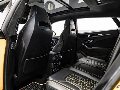 Used 2021 Lamborghini Urus image 91