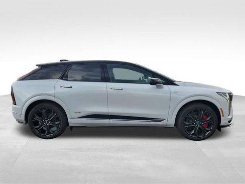 New 2027 Cadillac Optiq V AWD/4WD image 6