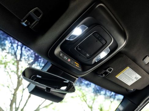 Used 2022 Cadillac CT5 Luxury image 36