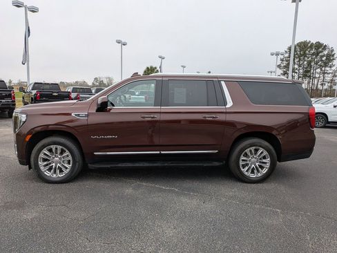 Used 2022 GMC Yukon XL SLT image 8