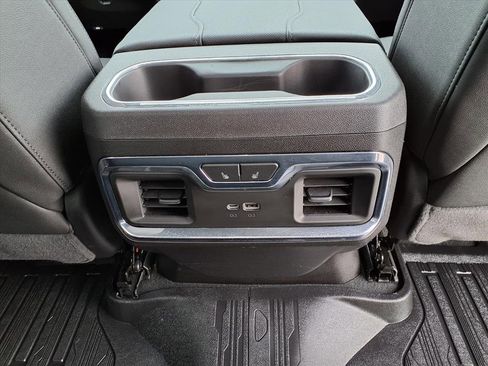 Used 2025 GMC Sierra 2500 SLT w/ SLT Convenience Package image 18