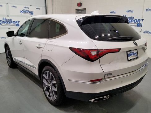 Used 2023 Acura MDX SH-AWD w/ Technology Package image 5