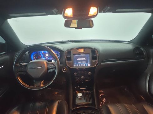 Used 2019 Chrysler 300 S RWD image 22