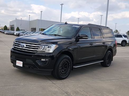 Used 2021 Ford Expedition Max XLT image 3