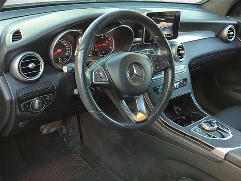 Used 2018 Mercedes-Benz GLC 300 image 9