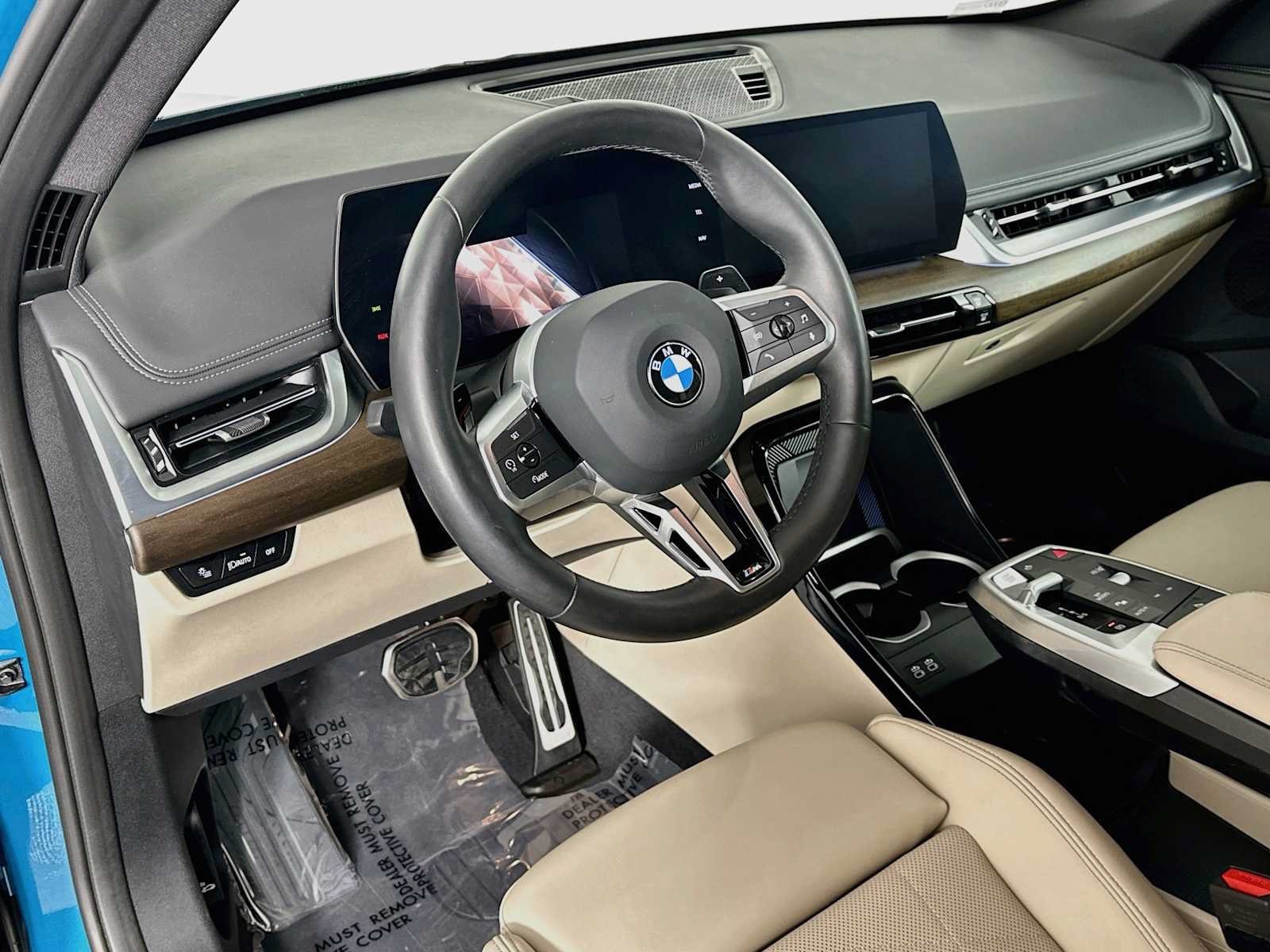 Used 2025 BMW X1 xDrive28i w/ M Sport Package AWD/4WD image 9