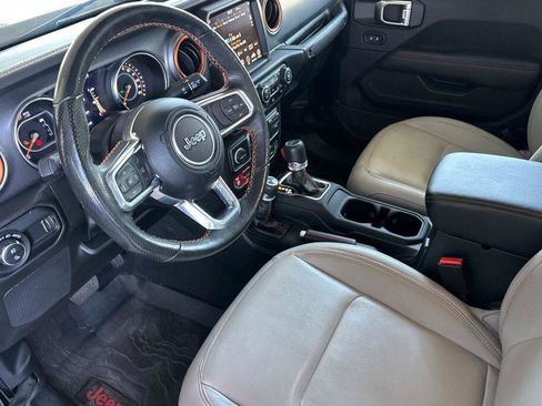 Used 2023 Jeep Gladiator Mojave w/ Cold Weather Group AWD/4WD image 10