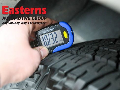 Used 2024 Nissan Armada SV RWD image 27