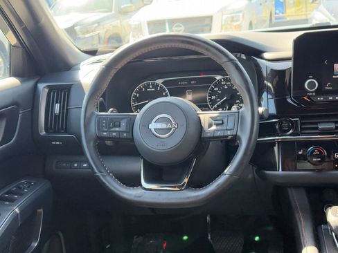 Used 2025 Nissan Pathfinder Rock Creek AWD/4WD image 23