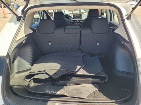 Used 2025 Honda HR-V LX image 26