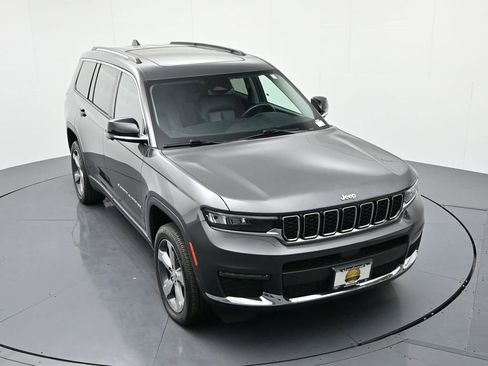 Used 2022 Jeep Grand Cherokee L Limited image 15