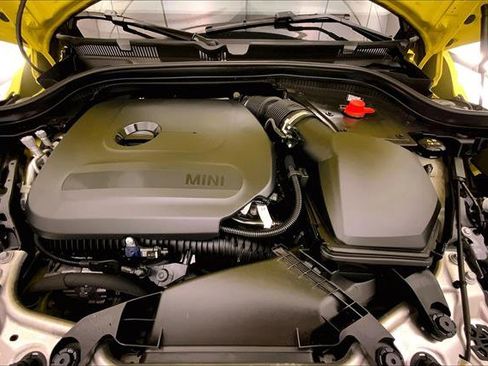 Certified 2025 MINI Cooper S image 9