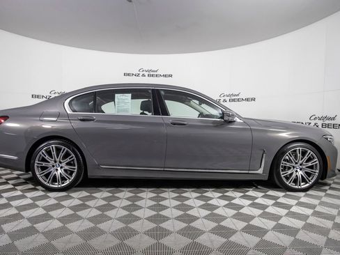 Used 2022 BMW 740i RWD image 3