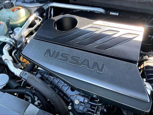 Certified 2023 Nissan Rogue SV image 30