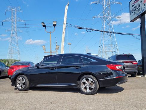 Used 2018 Honda Accord EX image 7