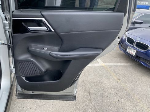 Used 2022 Mitsubishi Outlander SE AWD/4WD image 25