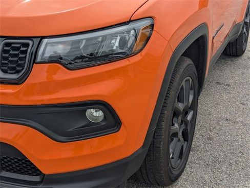 New 2026 Jeep Compass Latitude image 12