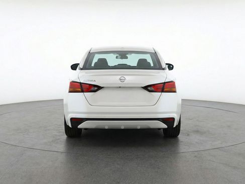 Used 2025 Nissan Altima 2.5 SV image 7