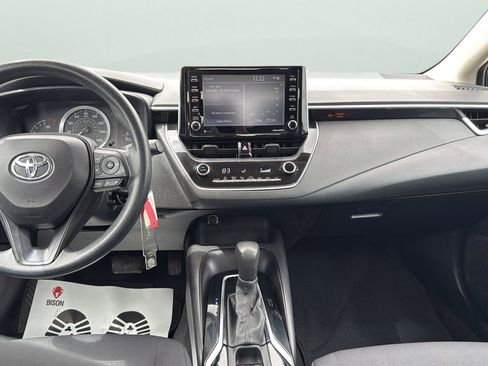 Used 2021 Toyota Corolla LE image 21