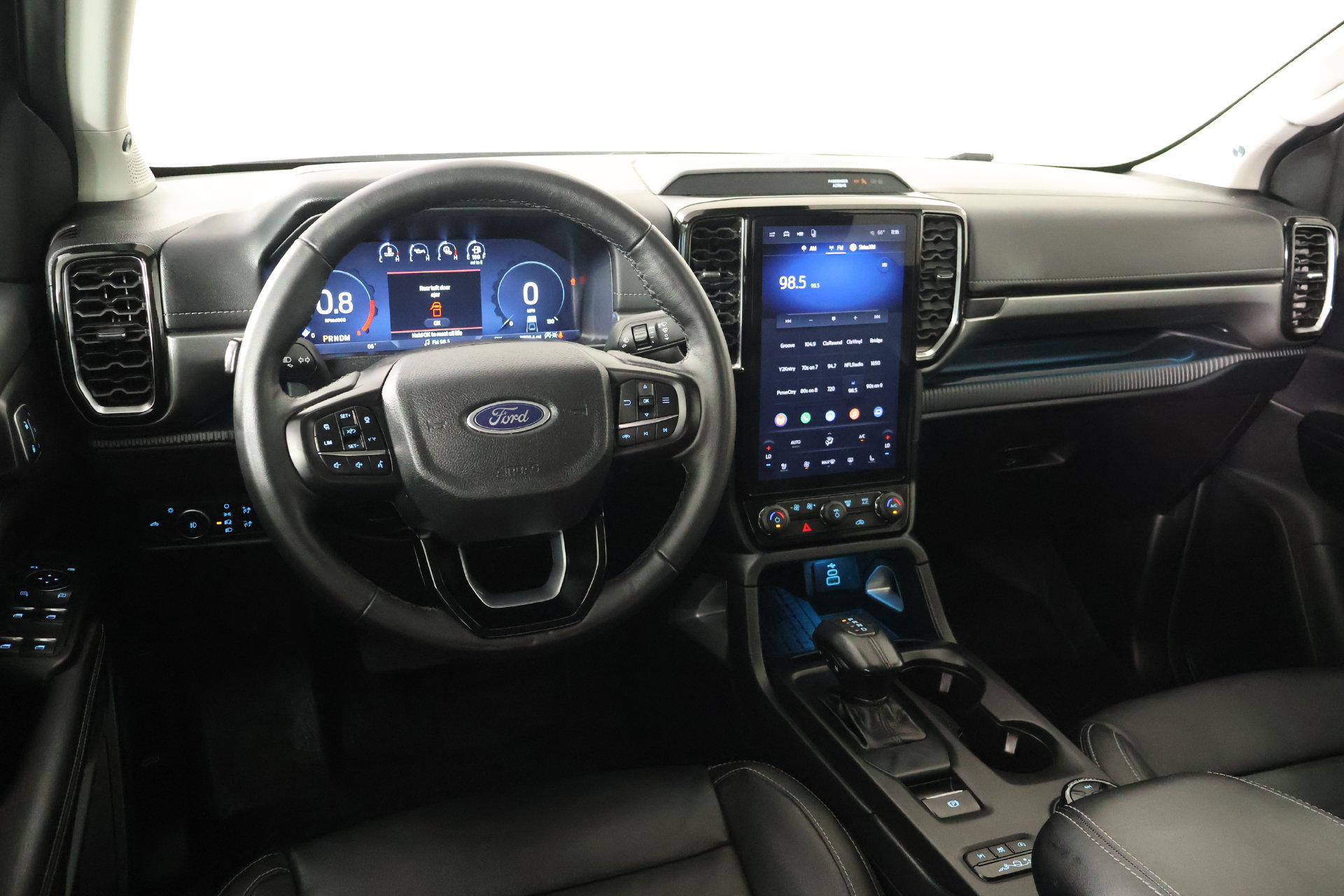 Used 2024 Ford Ranger Lariat w/ FX4 Off-Road Package AWD/4WD image 2