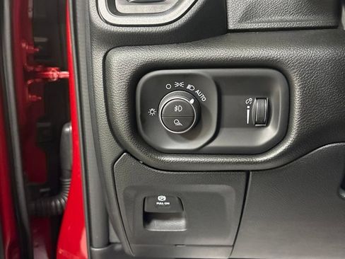 New 2026 RAM 1500 Express AWD/4WD image 11