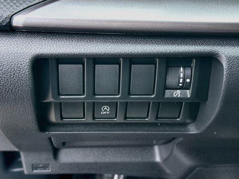 Used 2020 Subaru Forester Premium AWD/4WD image 16