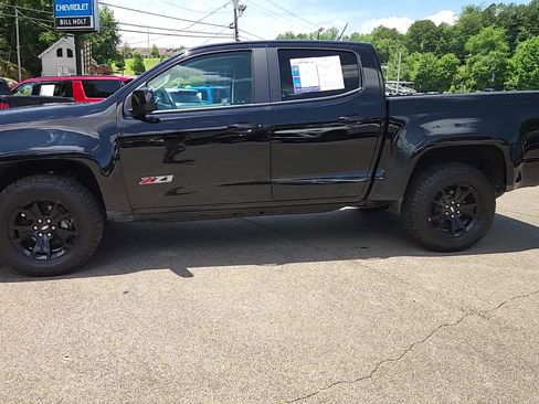 Used 2019 Chevrolet Colorado Z71 w/ Z71 Midnight Edition AWD/4WD image 6