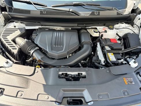 Used 2026 GMC Acadia AT4 w/ Luxury Package AWD/4WD image 32