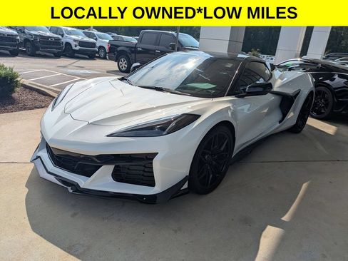 Used 2026 Chevrolet Corvette Z06 RWD image 5