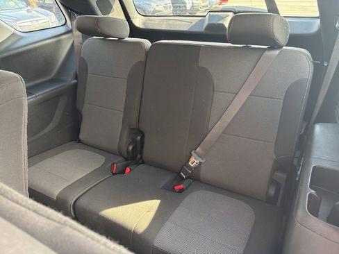 Used 2020 Chevrolet Traverse LS FWD image 13