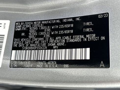 Used 2023 Toyota Highlander LE image 37