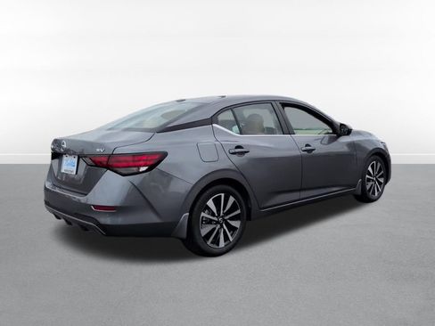 Used 2023 Nissan Sentra SV w/ SV Premium Package FWD image 7