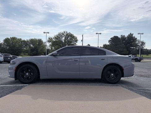 Used 2021 Dodge Charger SXT w/ Leather Interior Group RWD image 7