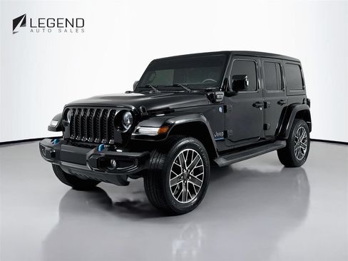 Used 2023 Jeep Wrangler Unlimited Sahara AWD/4WD image 1