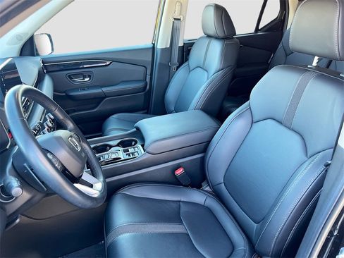 Used 2025 Honda Pilot EX-L image 21