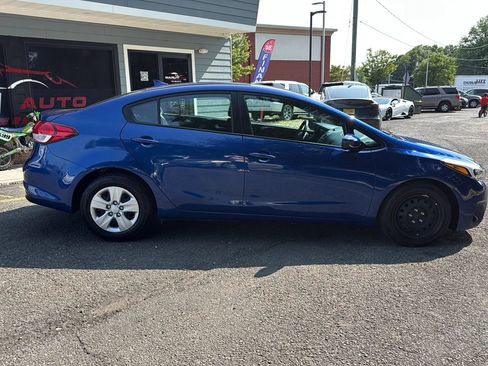 Used 2018 Kia Forte LX FWD image 4