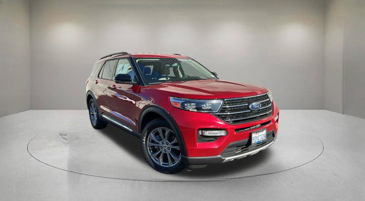 Certified 2022 Ford Explorer XLT w/ Equipment Group 202A RWD image 1