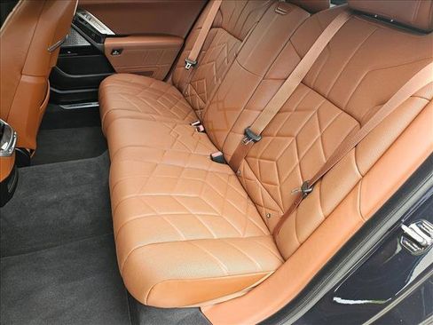 Used 2024 BMW 760i xDrive w/ Luxury Rear Seating Package AWD/4WD image 15
