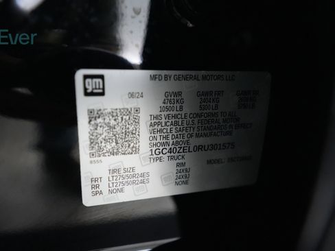 Used 2024 Chevrolet Silverado EV RST image 19