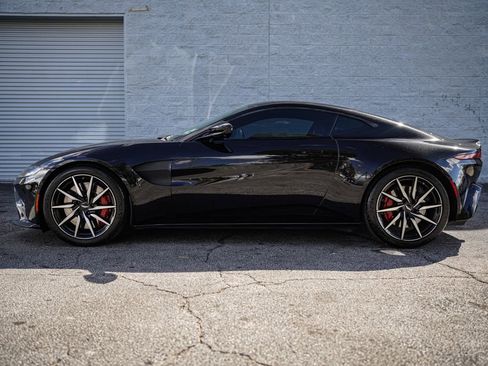 Used 2020 Aston Martin V8 Vantage Coupe image 9