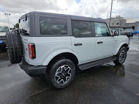 New 2026 Ford Bronco Outer Banks AWD/4WD image 13