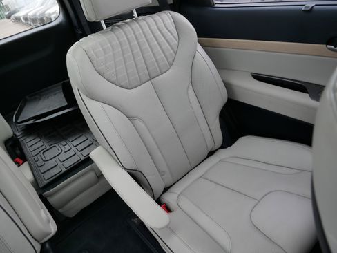 Used 2023 Hyundai Palisade Limited AWD/4WD image 14